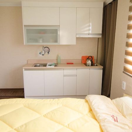 Yakorea Hostel Hongdae Сеул Екстер'єр фото