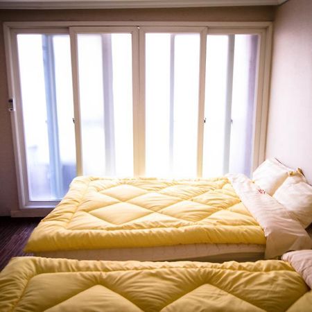 Yakorea Hostel Hongdae Сеул Екстер'єр фото