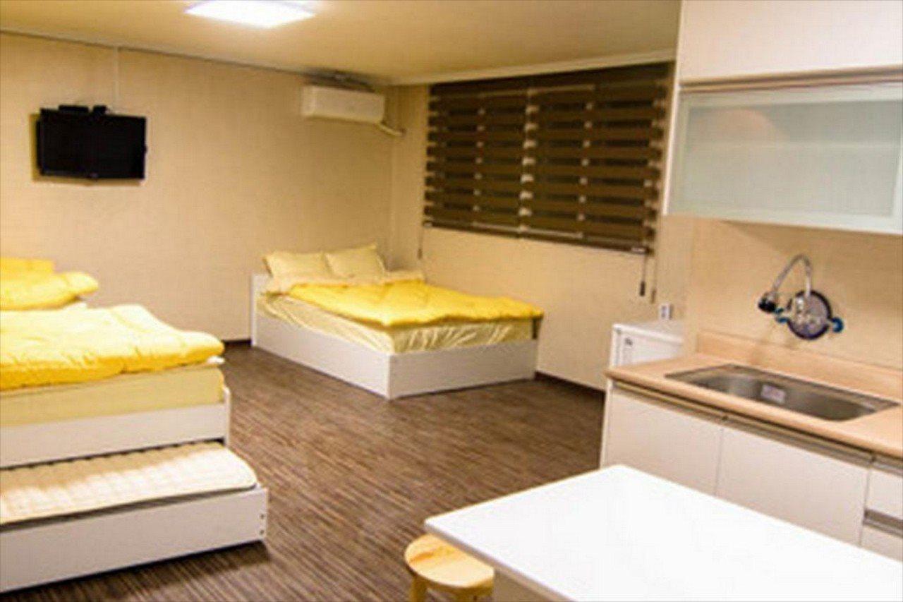 Yakorea Hostel Hongdae Сеул Екстер'єр фото
