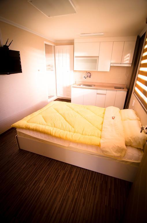 Yakorea Hostel Hongdae Сеул Екстер'єр фото