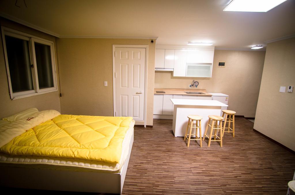 Yakorea Hostel Hongdae Сеул Екстер'єр фото