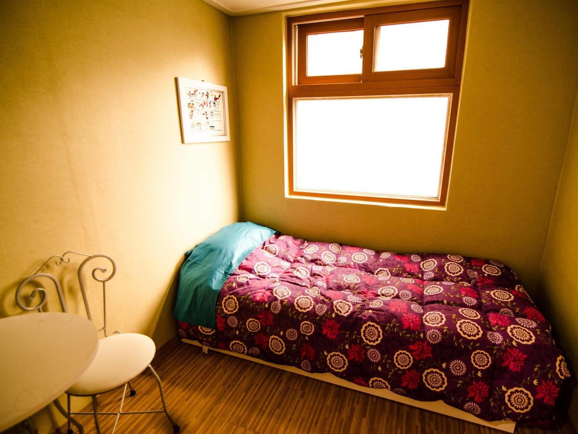Yakorea Hostel Hongdae Сеул Екстер'єр фото