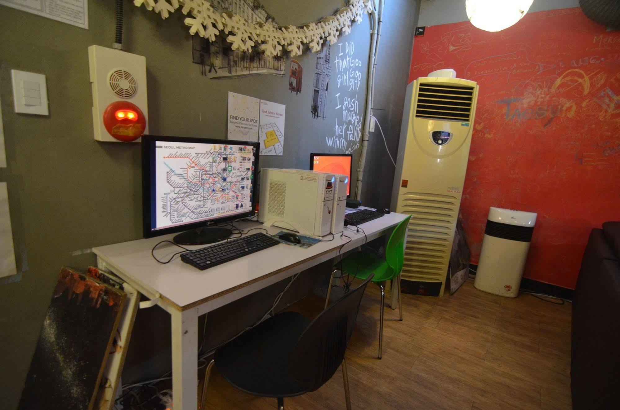 Yakorea Hostel Hongdae Сеул Екстер'єр фото