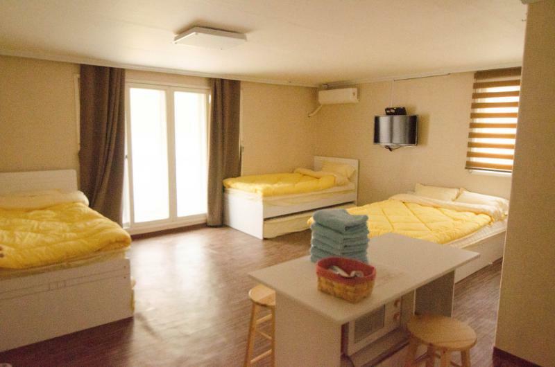 Yakorea Hostel Hongdae Сеул Екстер'єр фото